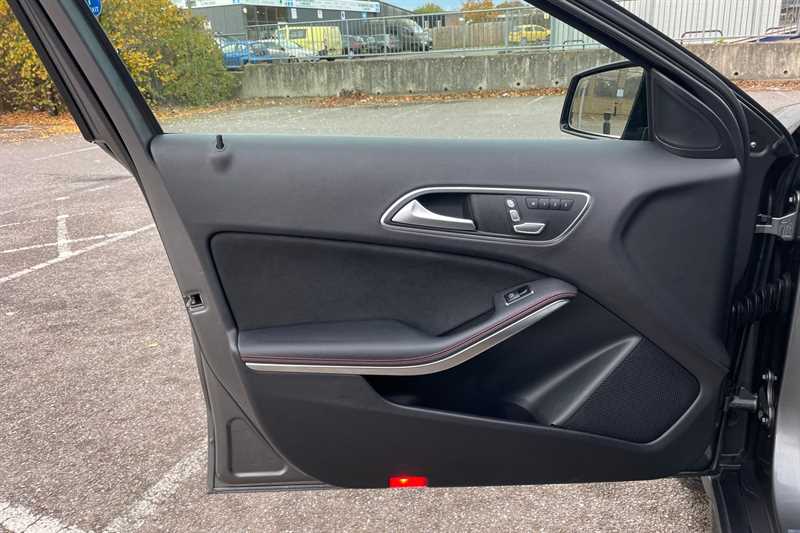 Used Mercedes-Benz GLA 2020 for sale - 76574606: Photo 30