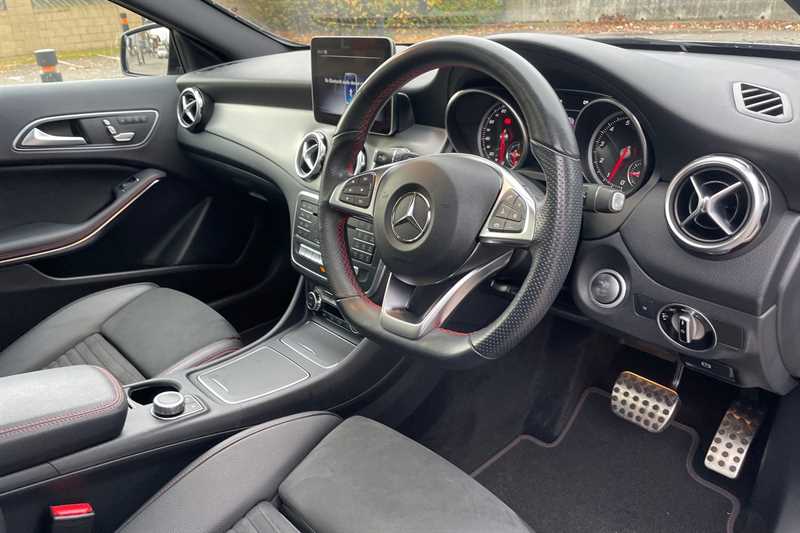 Used Mercedes-Benz GLA 2020 for sale - 76574606: Photo 40