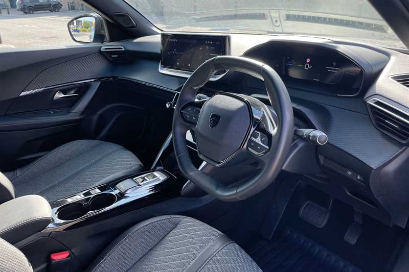 Used Peugeot E-2008 2024 for sale - 76587141: Photo 9
