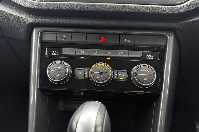 Used Volkswagen T-Roc 2021 for sale - 77471401: Photo 15