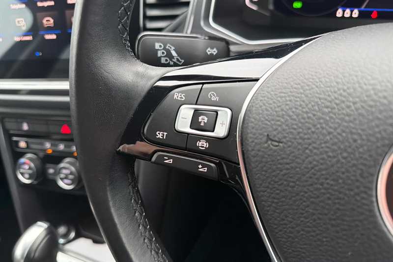 Used Volkswagen T-Roc 2021 for sale - 77471401: Photo 21