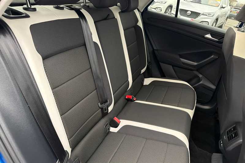 Used Volkswagen T-Roc 2021 for sale - 77471401: Photo 23