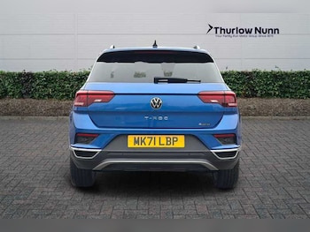 Used Volkswagen T-Roc 2021 for sale - 77471401: Photo