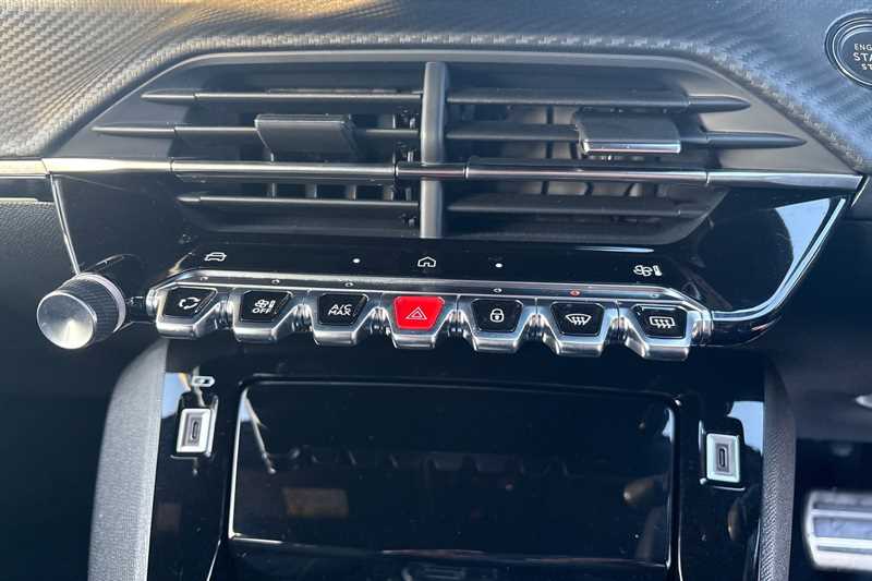 Used Peugeot 2008 2024 for sale - 76804351: Photo 15