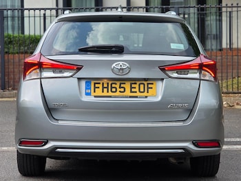 Used Toyota Auris 2015 for sale - 79382054: Photo