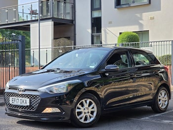 Used Hyundai i20 2017 for sale - 79382052: Photo