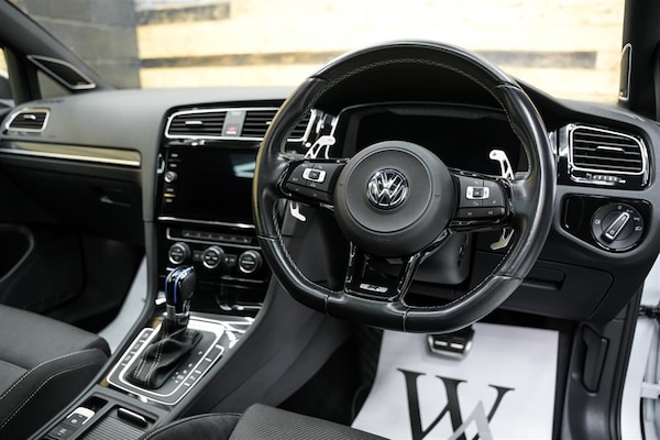 Used Volkswagen Golf 2018 for sale - 75636949: Photo 59
