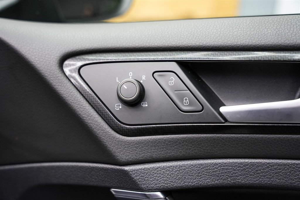 Used Volkswagen Golf 2017 for sale - 76704682: Photo 30