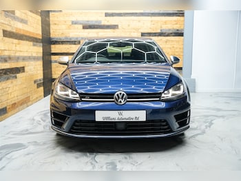 Used Volkswagen Golf 2017 for sale - 76704682: Photo