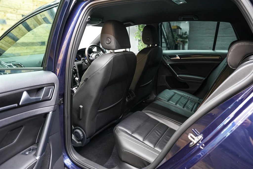 Used Volkswagen Golf 2017 for sale - 76704682: Photo 44