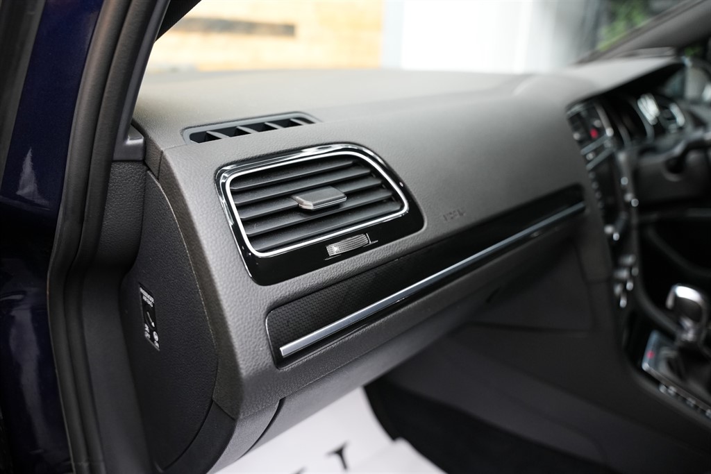 Used Volkswagen Golf 2017 for sale - 76704682: Photo 47