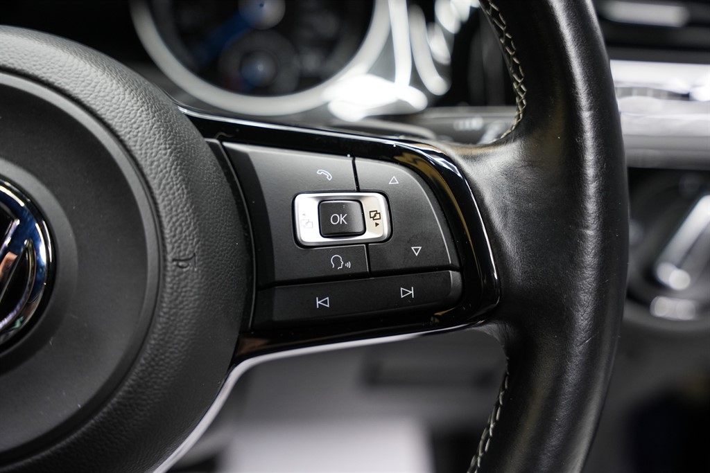 Used Volkswagen Golf 2017 for sale - 76704682: Photo 63