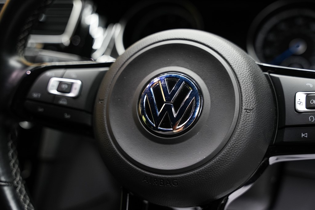 Used Volkswagen Golf 2017 for sale - 76704682: Photo 64