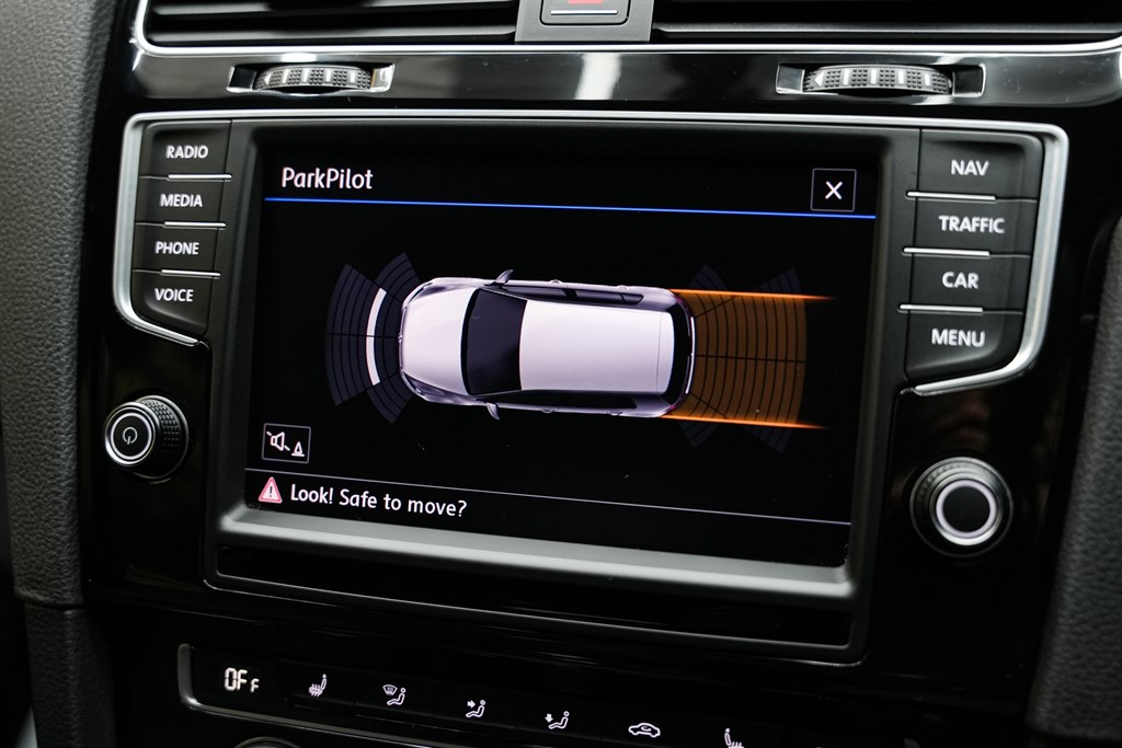 Used Volkswagen Golf 2017 for sale - 76704682: Photo 73