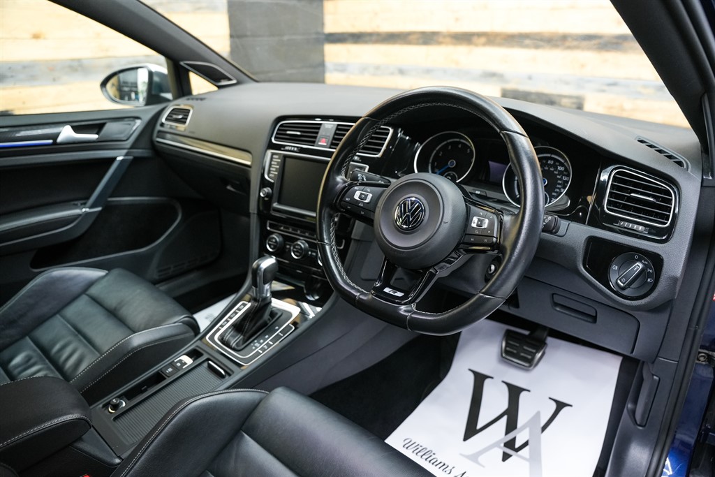 Used Volkswagen Golf 2017 for sale - 76704682: Photo 82