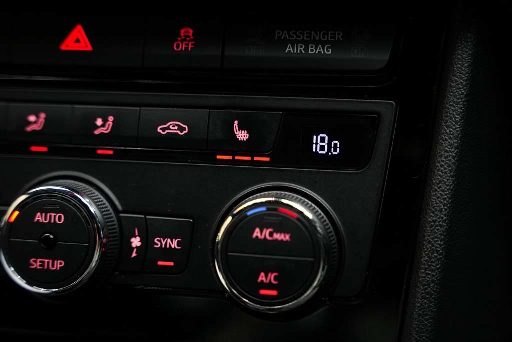 Used SEAT Leon 2018 for sale - 78137368: Photo 38