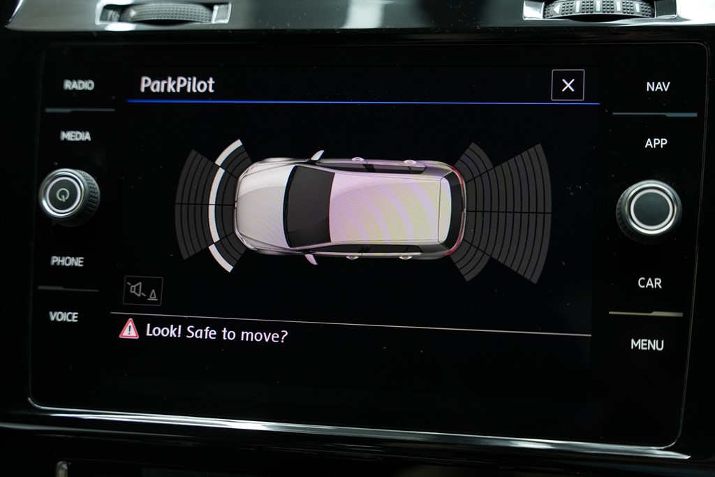 Used Volkswagen Golf 2017 for sale - 77232402: Photo 12