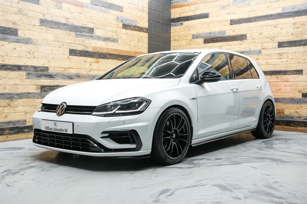 Used Volkswagen Golf 2017 for sale - 77232402: Photo 2