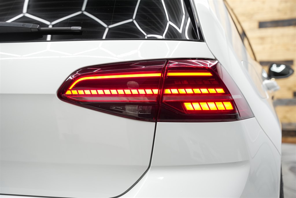 Used Volkswagen Golf 2017 for sale - 77232402: Photo 28