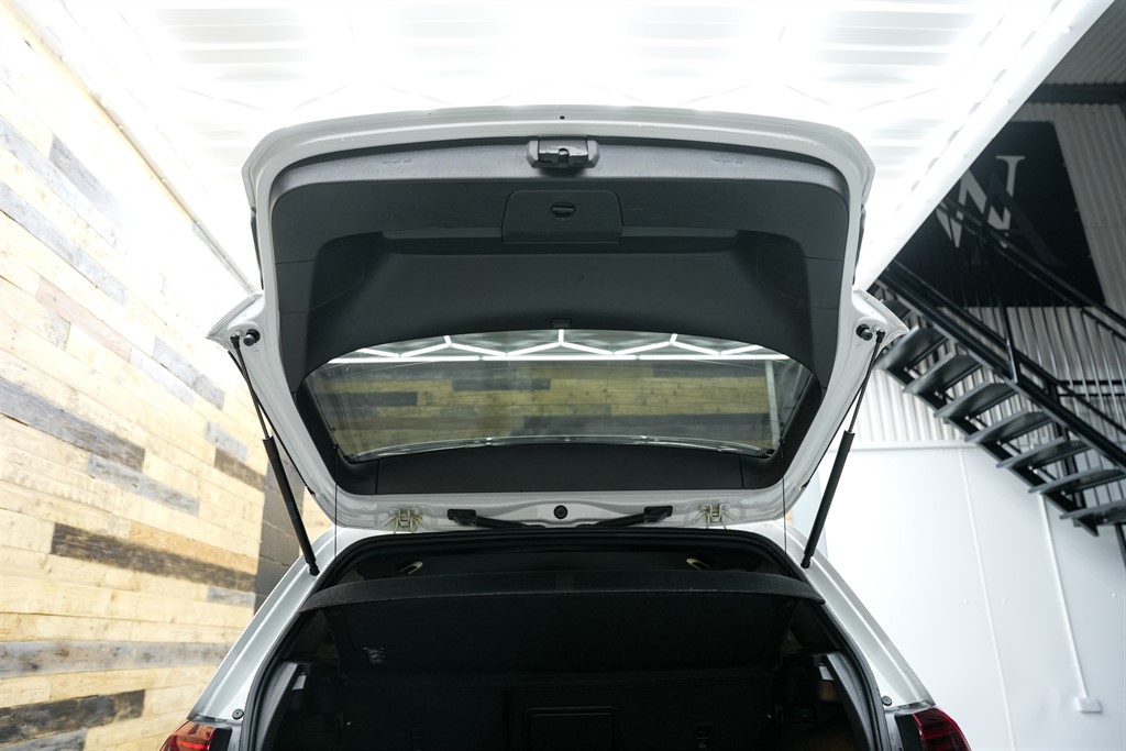 Used Volkswagen Golf 2017 for sale - 77232402: Photo 30