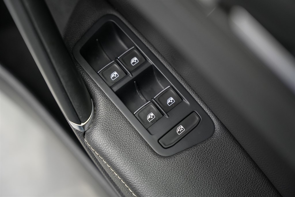 Used Volkswagen Golf 2017 for sale - 77232402: Photo 32