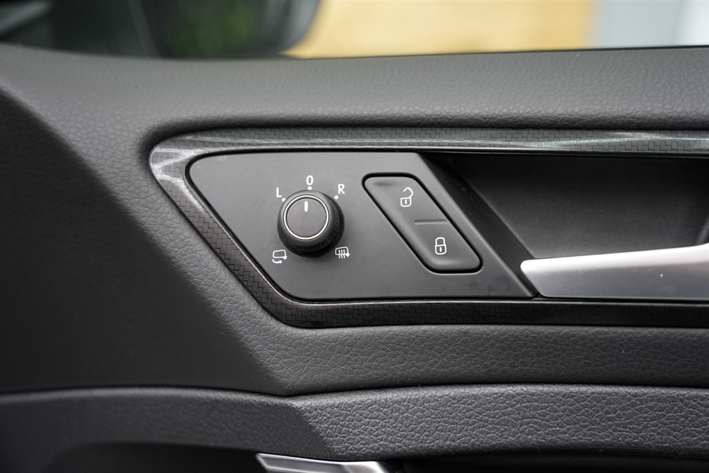 Used Volkswagen Golf 2017 for sale - 77232402: Photo 33