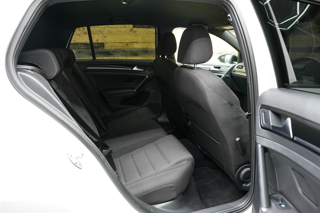 Used Volkswagen Golf 2017 for sale - 77232402: Photo 40