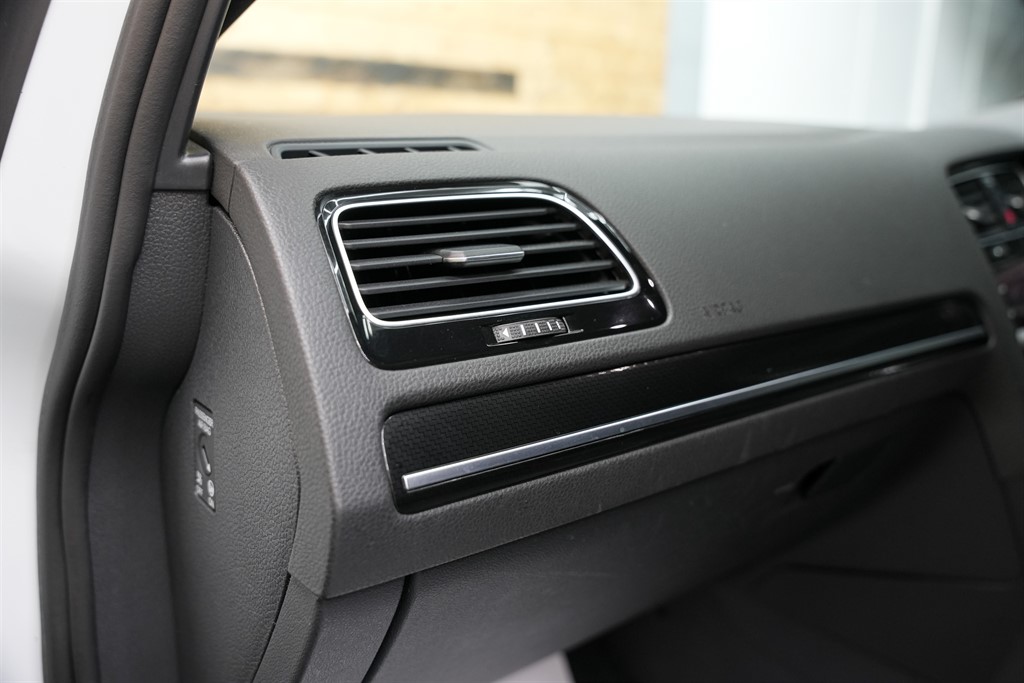 Used Volkswagen Golf 2017 for sale - 77232402: Photo 52