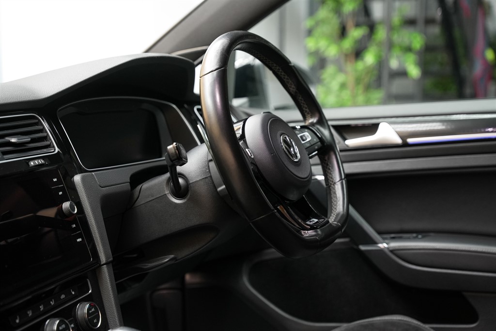 Used Volkswagen Golf 2017 for sale - 77232402: Photo 56