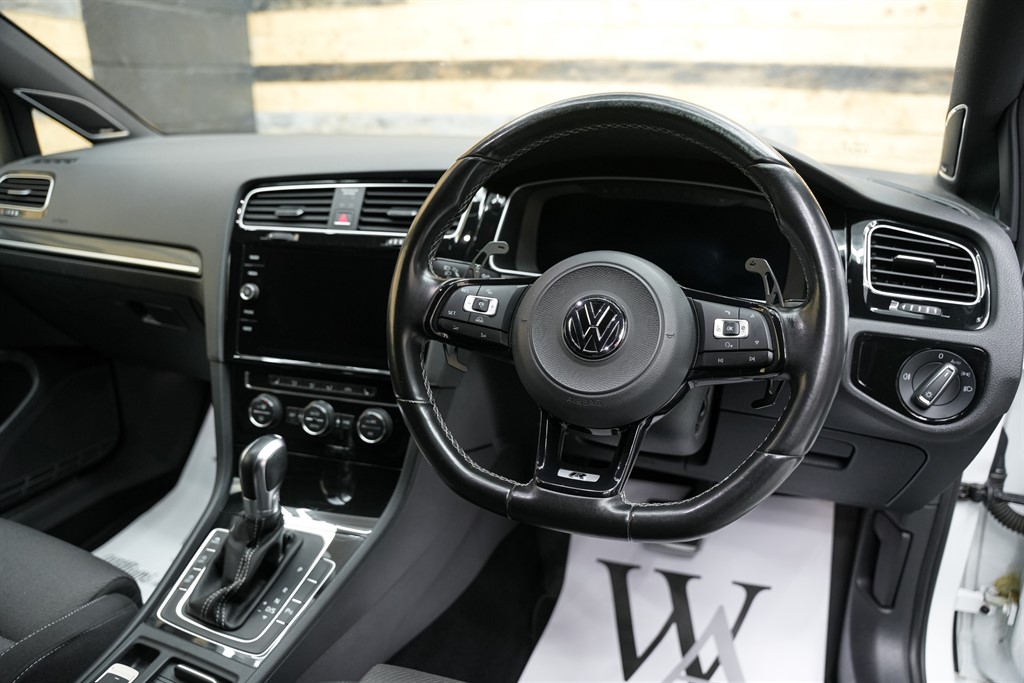 Used Volkswagen Golf 2017 for sale - 77232402: Photo 57
