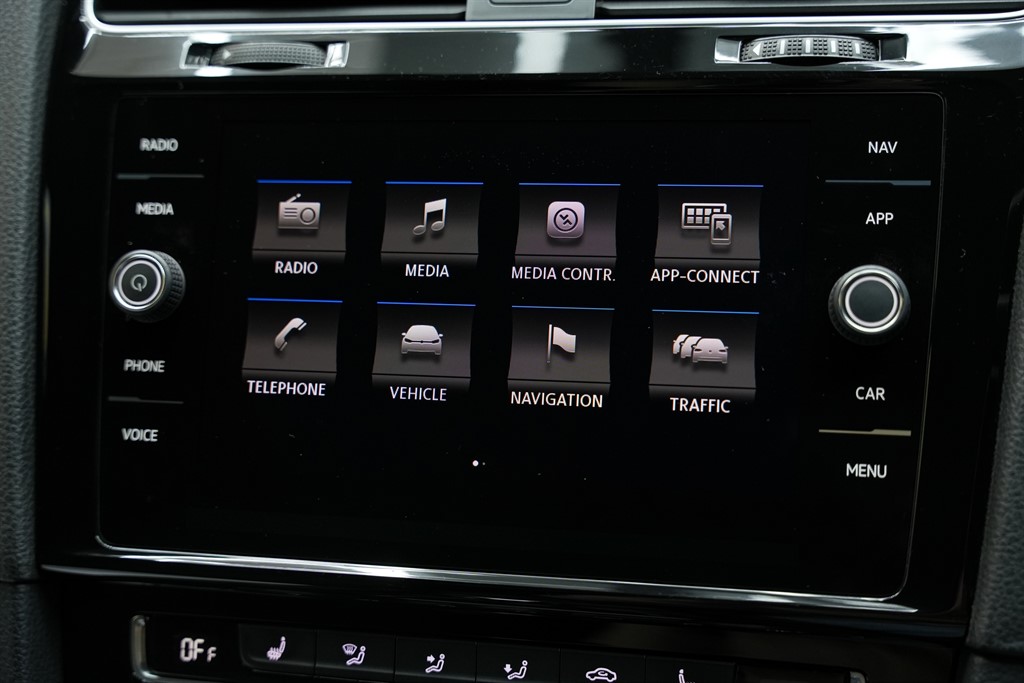 Used Volkswagen Golf 2017 for sale - 77232402: Photo 75