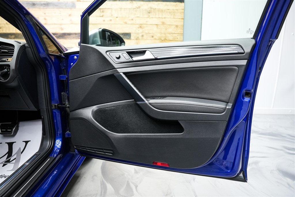 Used Volkswagen Golf 2015 for sale - 76636037: Photo 32