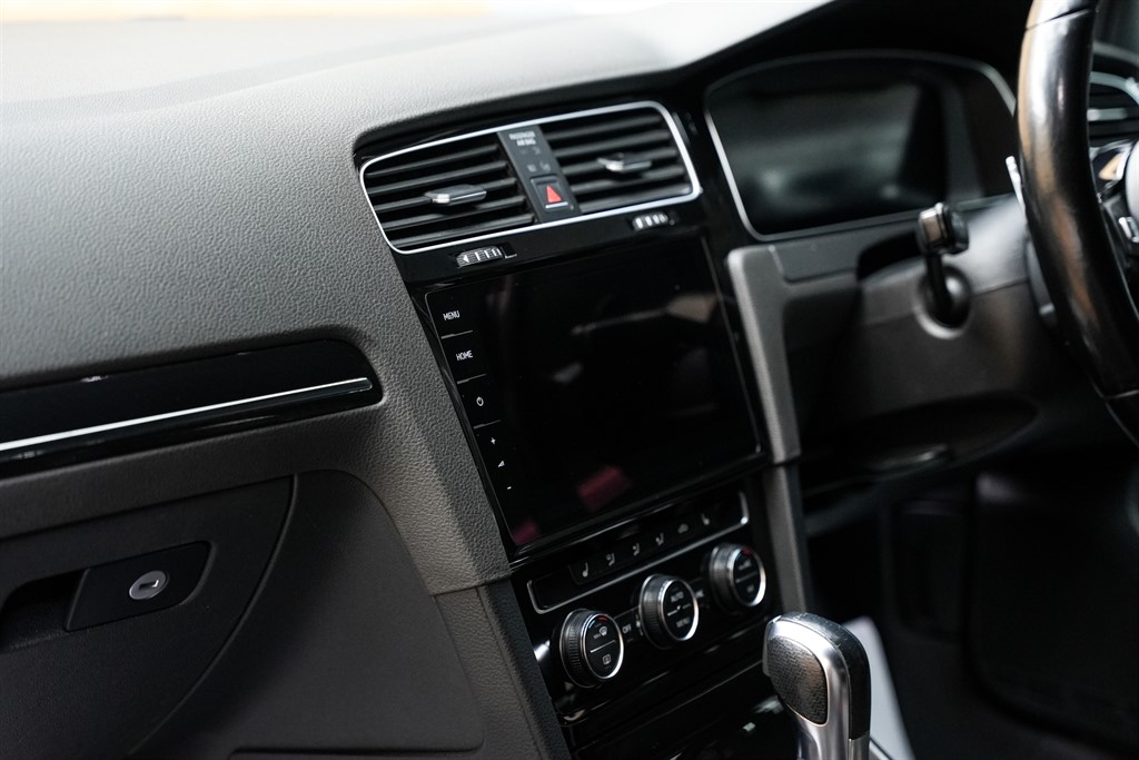 Used Volkswagen Golf 2015 for sale - 76636037: Photo 57