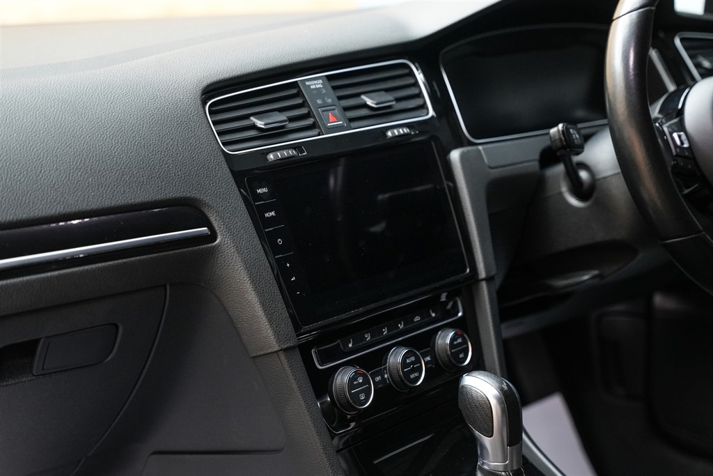 Used Volkswagen Golf 2017 for sale - 76717642: Photo 41