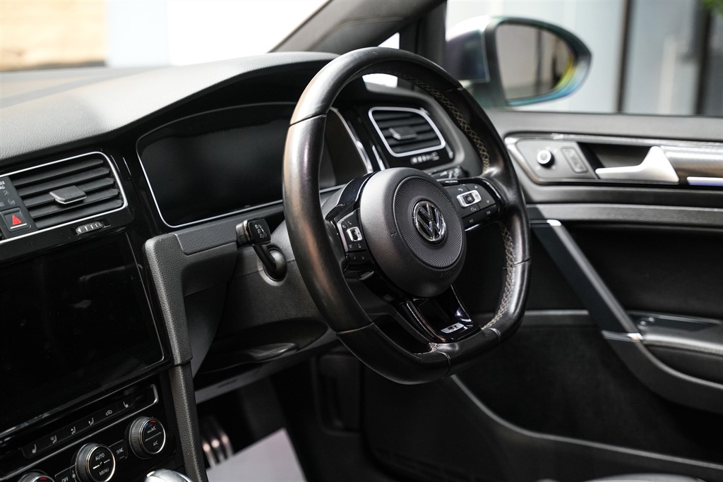 Used Volkswagen Golf 2017 for sale - 76717642: Photo 43