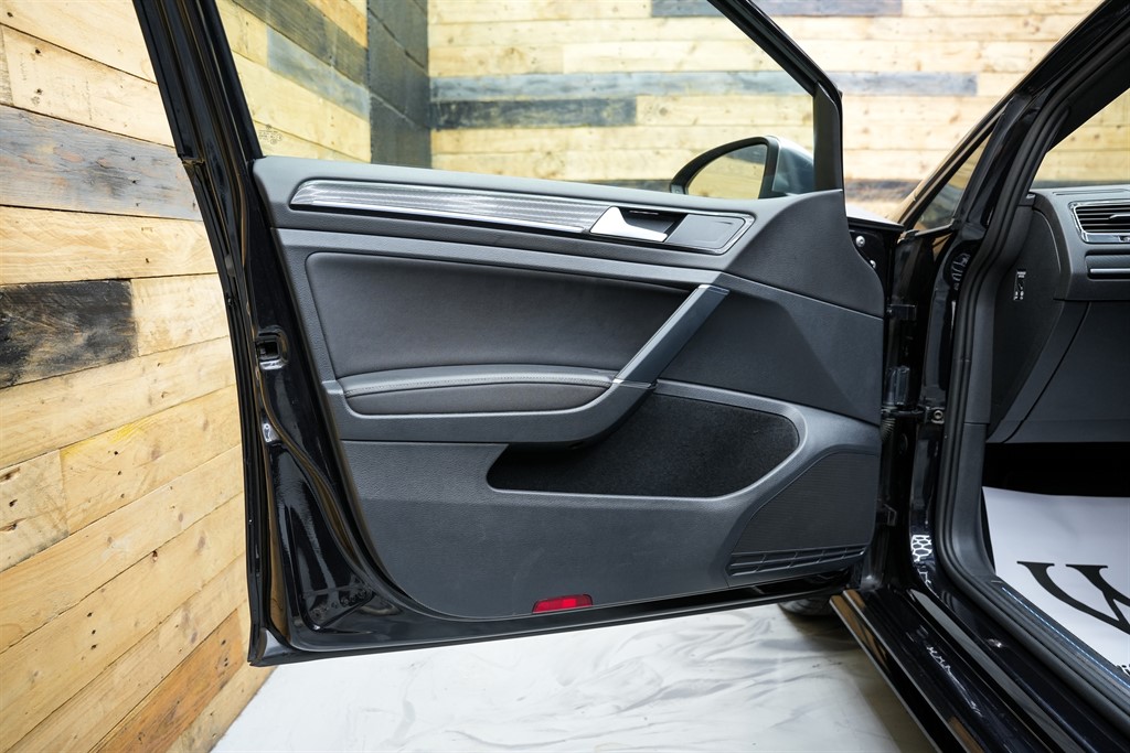 Used Volkswagen Golf 2019 for sale - 76487678: Photo 37