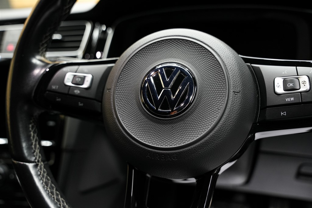 Used Volkswagen Golf 2019 for sale - 76487678: Photo 60