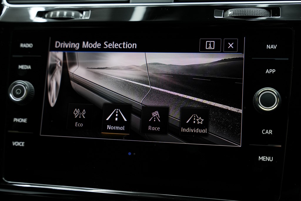 Used Volkswagen Golf 2019 for sale - 76487678: Photo 63