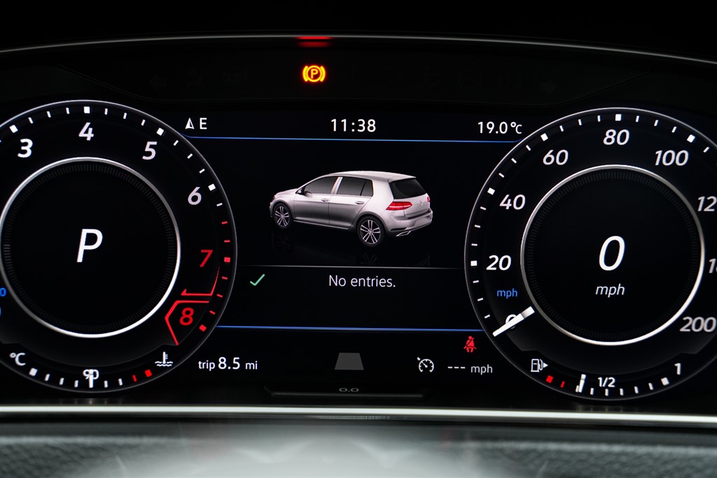 Used Volkswagen Golf 2017 for sale - 77147015: Photo 10