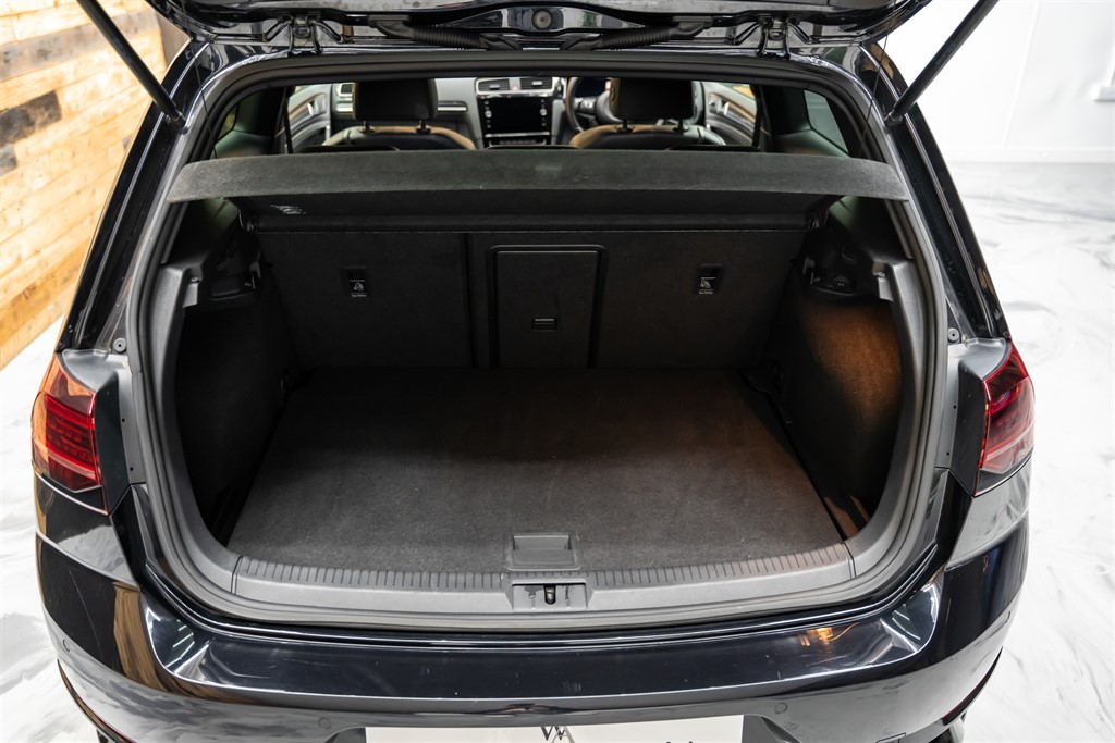 Used Volkswagen Golf 2017 for sale - 77147015: Photo 27