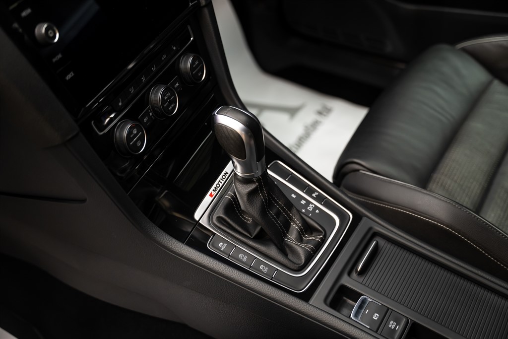 Used Volkswagen Golf 2017 for sale - 77147015: Photo 43