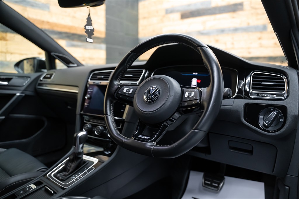 Used Volkswagen Golf 2017 for sale - 77147015: Photo 45