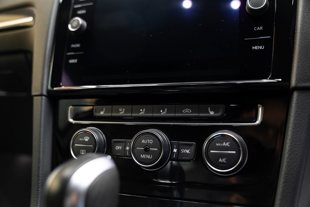 Used Volkswagen Golf 2017 for sale - 77147015: Photo 57