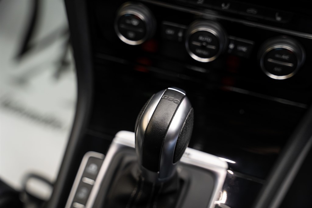 Used Volkswagen Golf 2017 for sale - 77147015: Photo 59