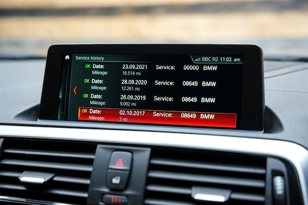 Used BMW M240i 2017 for sale - 75603086: Photo 32