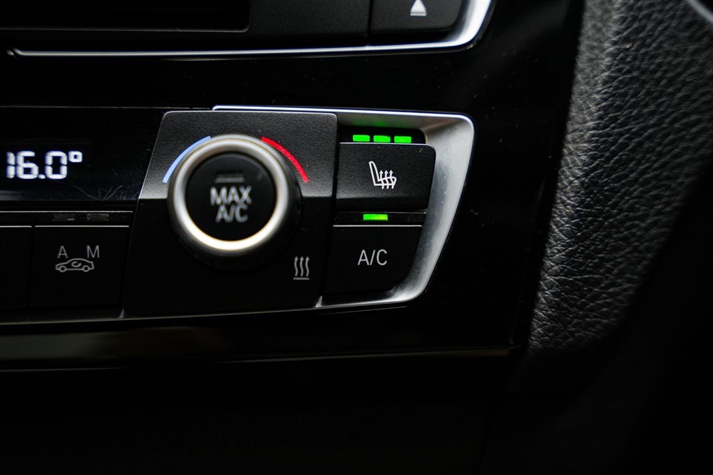 Used BMW M240i 2016 for sale - 76027879: Photo 11