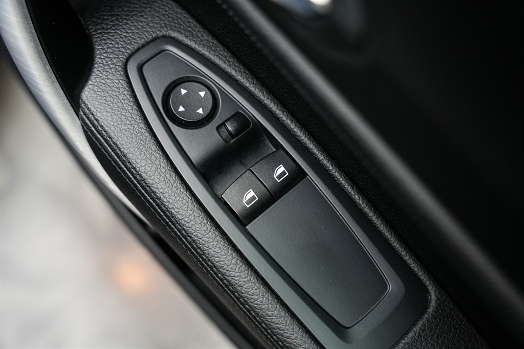 Used BMW M240i 2016 for sale - 76027879: Photo 34