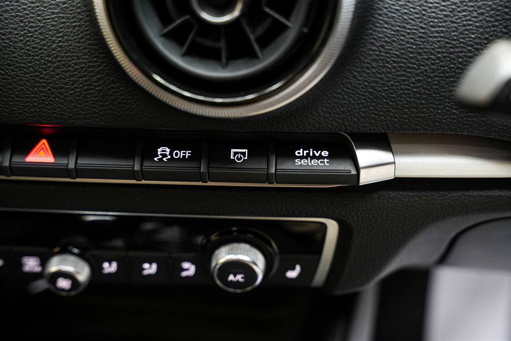 Used Audi S3 2017 for sale - 76696707: Photo 71