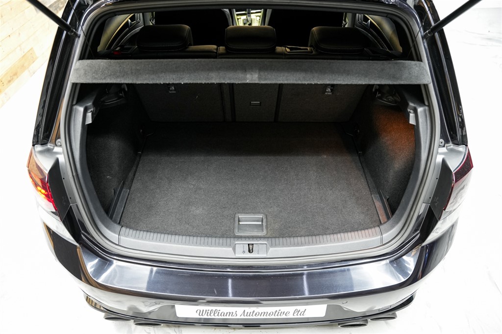 Used Volkswagen Golf 2020 for sale - 76355328: Photo 29