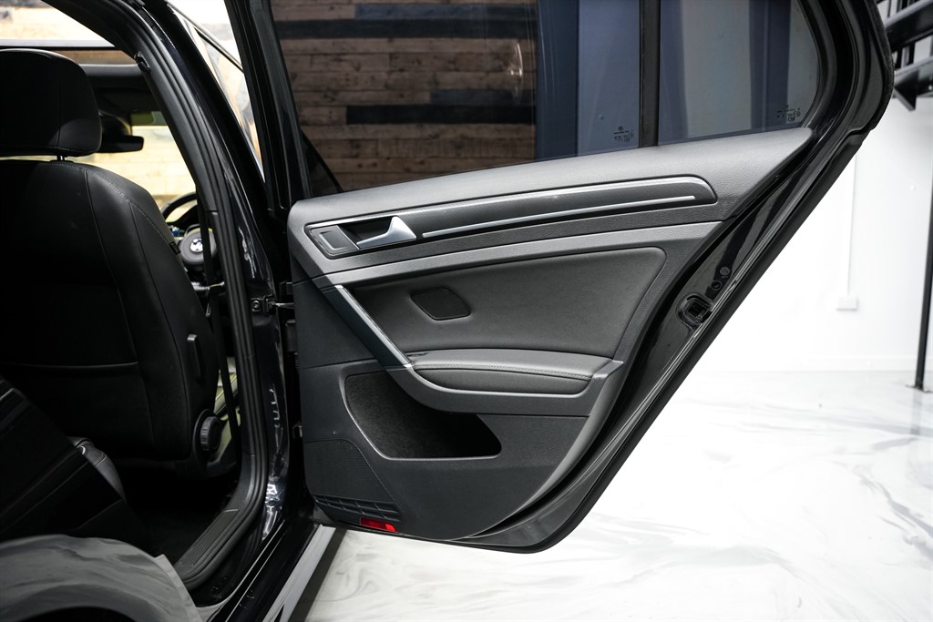 Used Volkswagen Golf 2020 for sale - 76355328: Photo 40